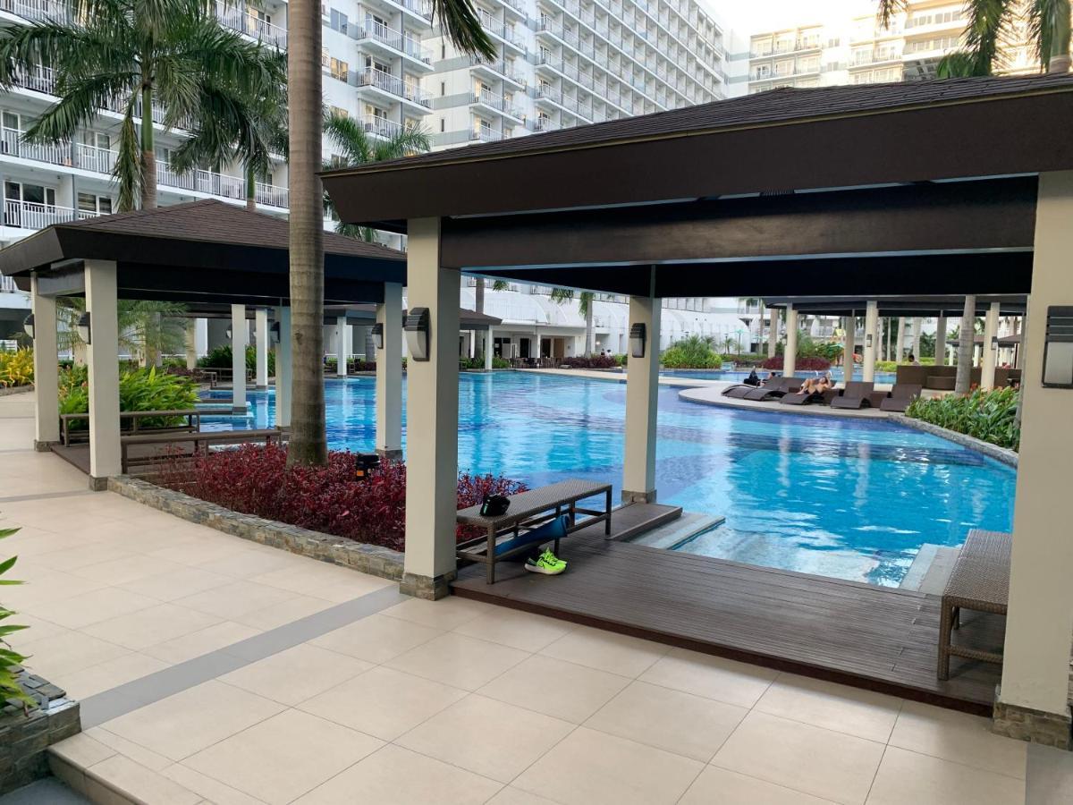 Kathys Crib At Shell Residences Manila Esterno foto