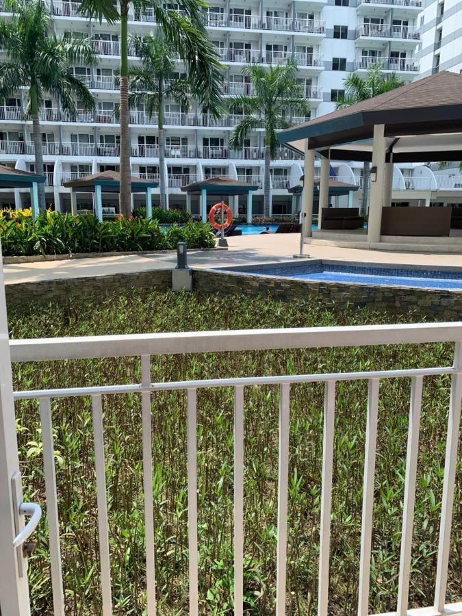 Kathys Crib At Shell Residences Manila Esterno foto