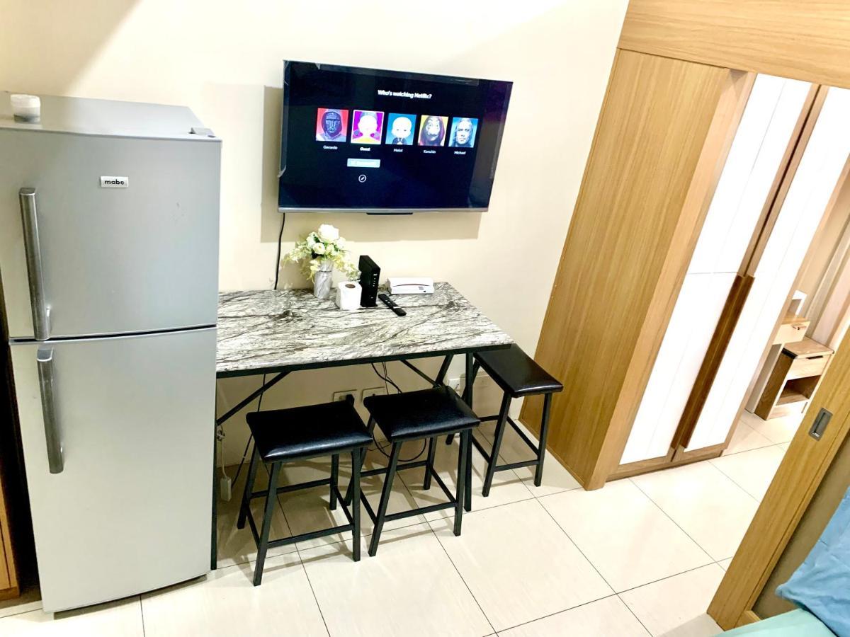Kathys Crib At Shell Residences Manila Esterno foto